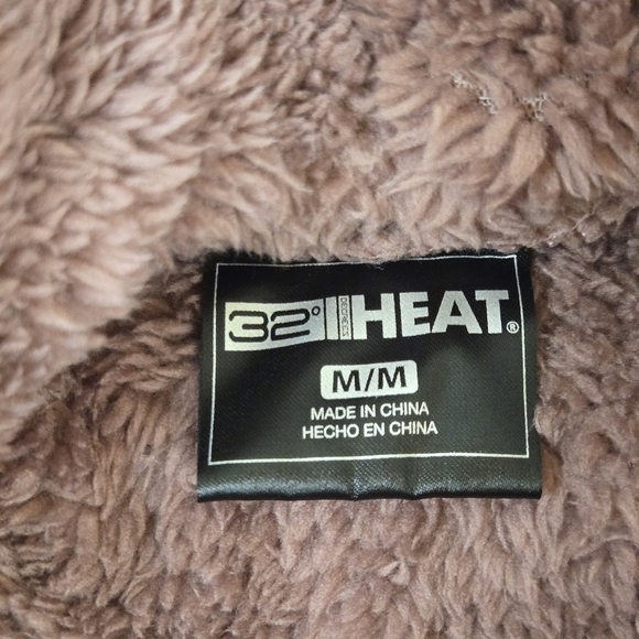 NWoT 32 Degree Heat Plush Mock Neck Top in Plum Rose Medium - Picture 2 of 10